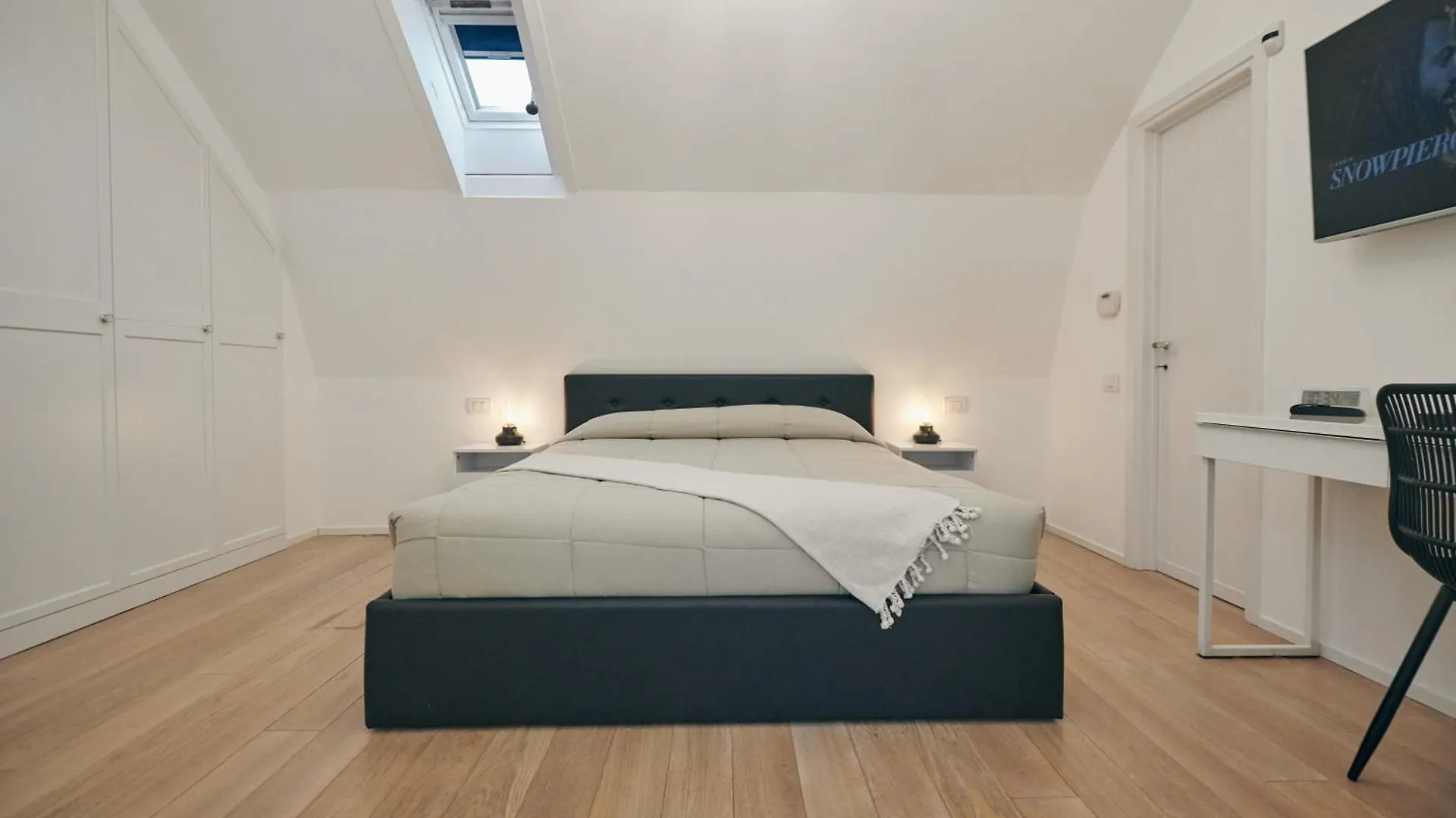 Daire Sant'Andrea Penthouse By Montenapoleone Living Milano