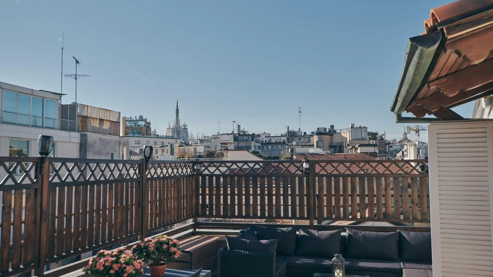 Sant'Andrea Penthouse By Montenapoleone Living Milan Apartment