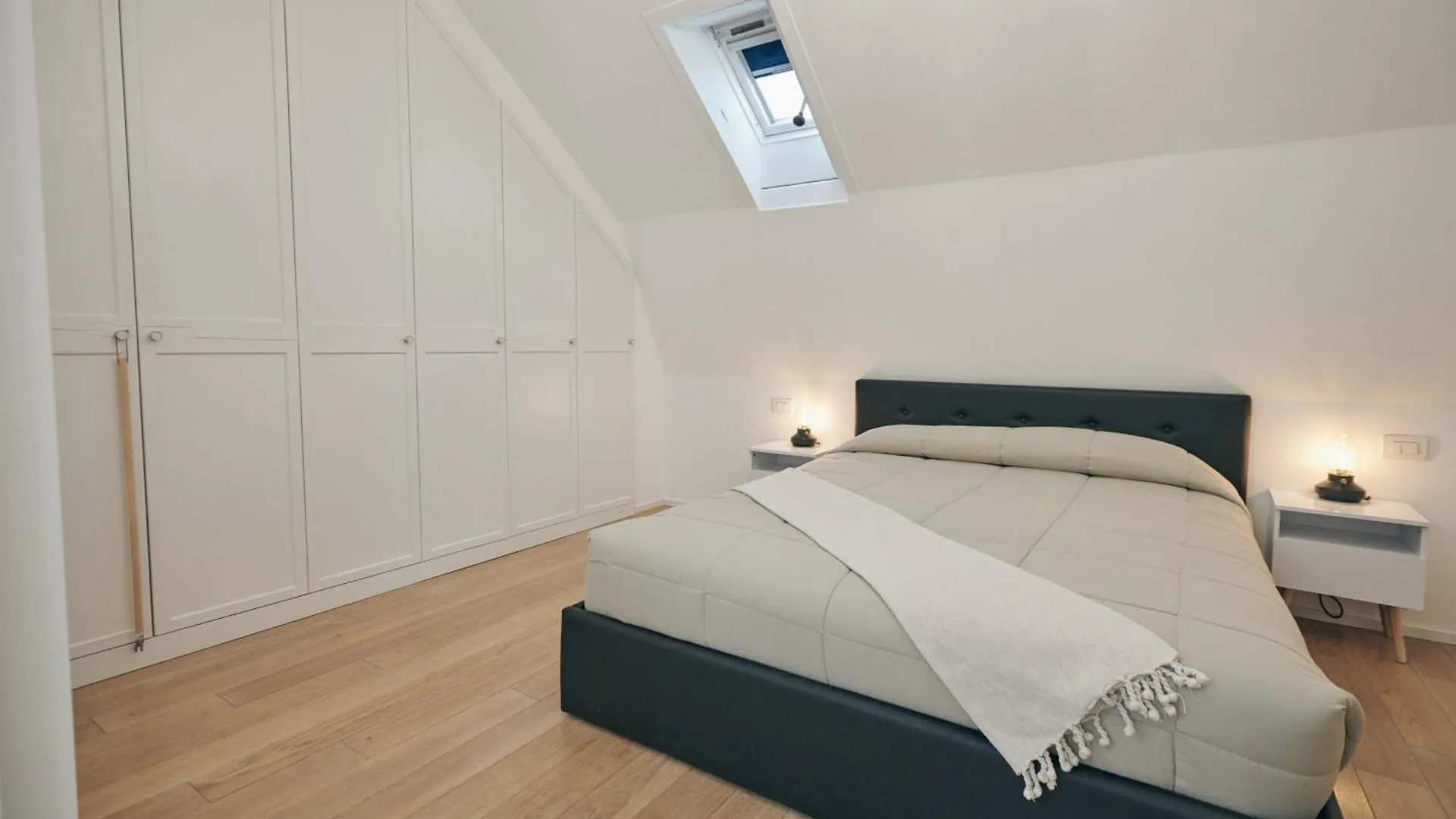 Apartment Sant'Andrea Penthouse By Montenapoleone Living Milan
